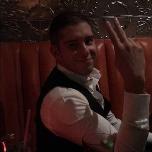 Meet your Posher, Jonathan